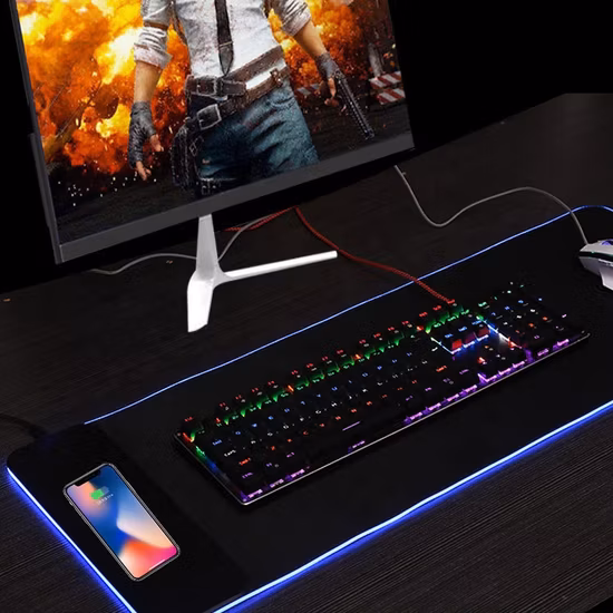 Tappetino per mouse da gioco con luce LED RGB personalizzato con ricarica wireless veloce da 15 W con tappetino da scrivania per caricabatterie wireless